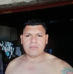 Meet your Posher, Carlos manuel